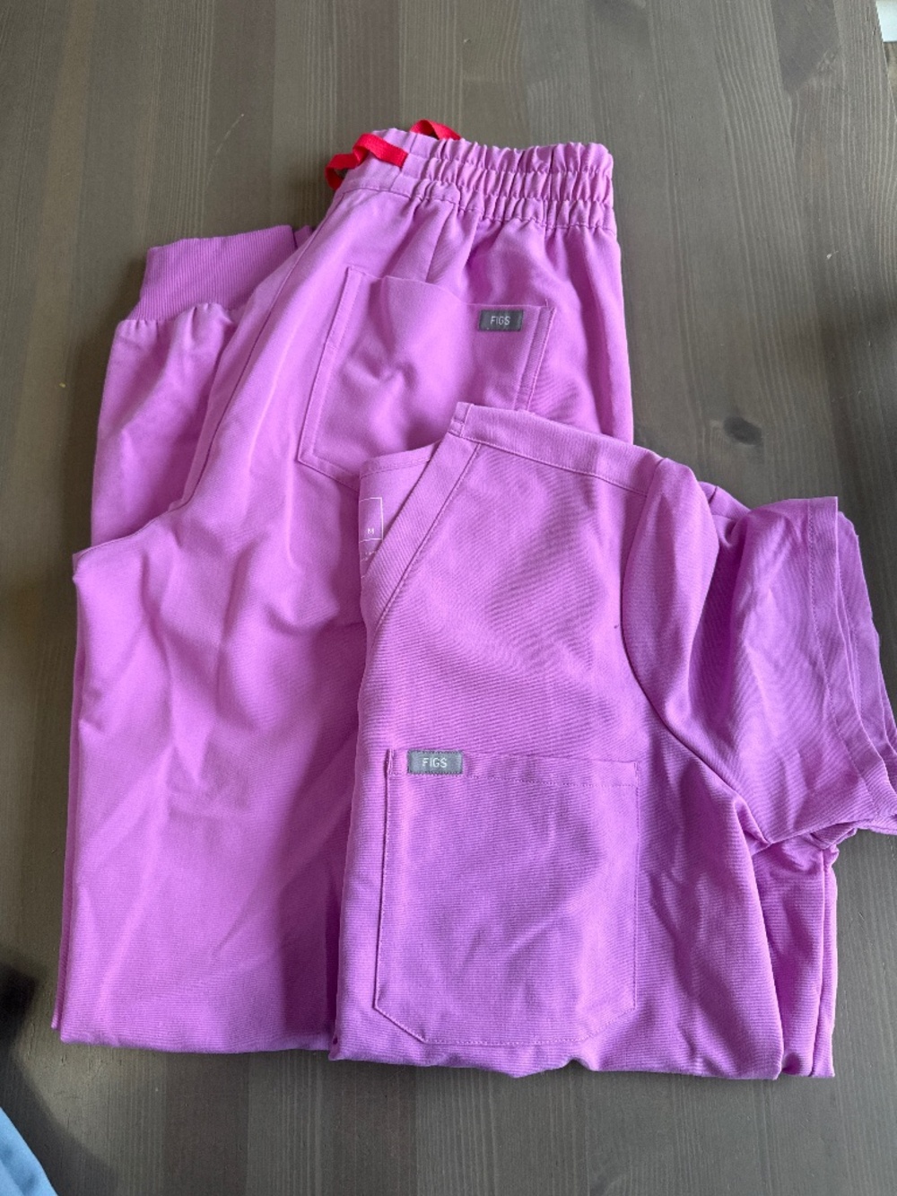 Figs scrub set